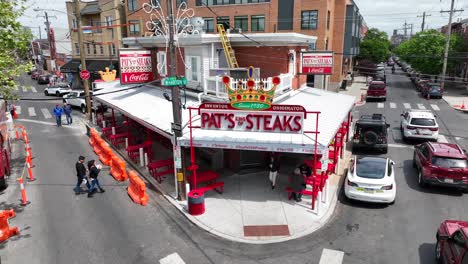 Berühmte-Pat&#39;s-King-Of-Steaks-Cheesesteaks-In-Philly