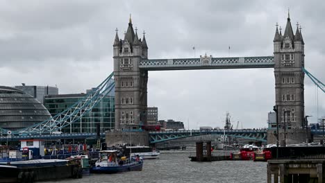 Una-Vista-Del-Tower-Bridge,-Londres,-Reino-Unido.