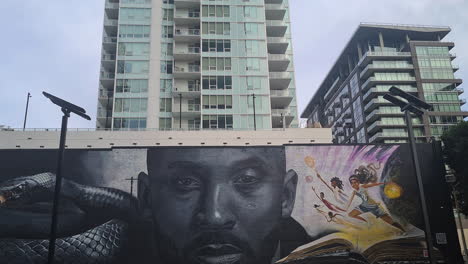 Kobe-Bryant-Wandgemälde-In-Der-Innenstadt-Von-Los-Angeles,-Kalifornien,-USA,-Street-Art-Hommage-An-Den-Legendären-Basketballspieler-Der-LA-Lakers