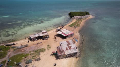 Fischerinsel-Los-Roques,-Venezuela,-Blick-Aus-Der-Luft