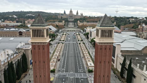 Ein-V.-Aus-Der-Parallele,-Barcelona,-Spanien