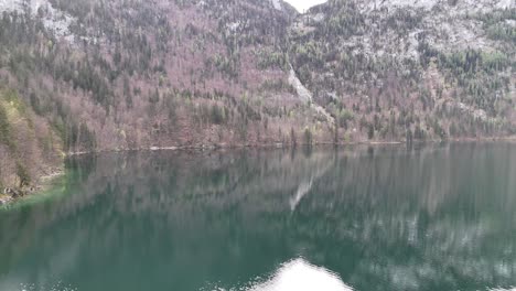 Beautiful-view-on-Konigssee-lake-near-the-town-of-Berchtesgaden-in-the-Bavarian-Alps,-Germany