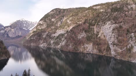 Beautiful-view-on-Konigssee-lake-near-the-town-of-Berchtesgaden-in-the-Bavarian-Alps,-Germany