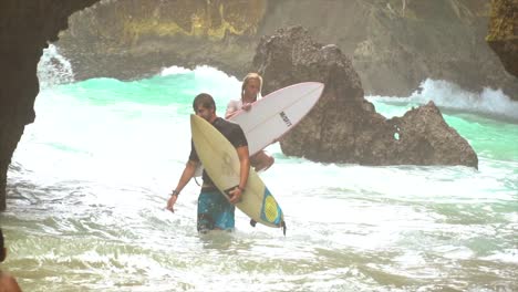 Bali-Surfen-Strand-Surfbrett-