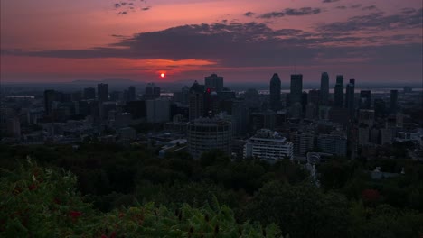 Sunrise-over-Montreal-City---Timelapse