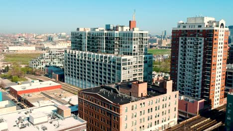 Eine-Luftaufnahme-Des-„South-Loop“-Von-Chicago,-In-Der-Wohn--Und-Gewerbeimmobilien-Präsentiert-Wurden