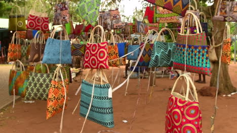 Mozambique,-Maputo,-African-art-Handicraft-Market-VIII