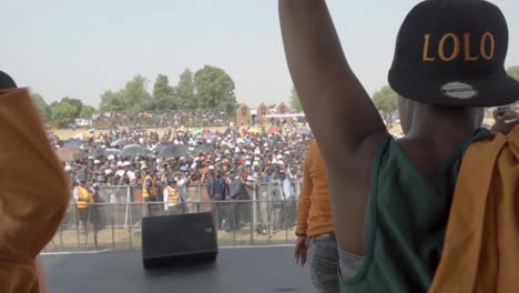 african-dancers-doing-Zulu-Dance-infront-of-a-crowed