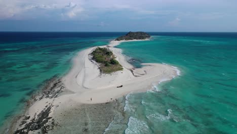 Wundervoller-Weißer-Strand-Auf-Einer-Kleinen-Insel-Im-Philippinischen-Archipel