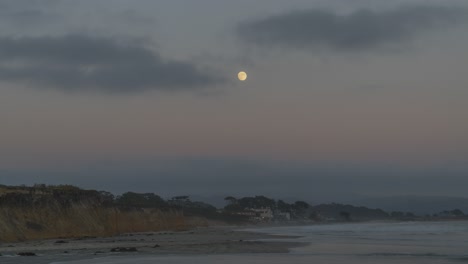 time-lapse:-moonrise-at-el-granada-2