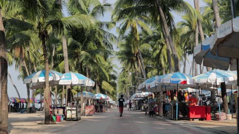 Food-Stand-With-Umbrellas-At-Bang-Saen-Beach-Near-Pattaya-In-Chonburi,-Thailand