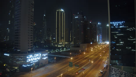 Timelapse-Del-Horizonte-Del-Centro-De-Dubai-Con-Torres-Desde-La-Cima-En-Dubai,-Emiratos-árabes-Unidos