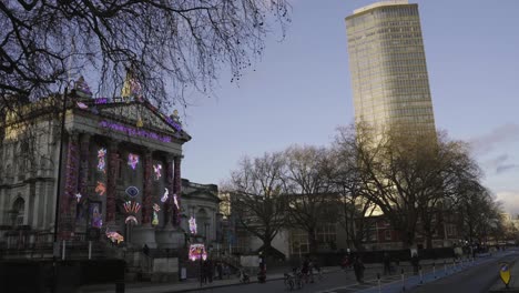 Walking-near-the-London-Tate-Britain-Gallery,-which-decorated-for-Diwali