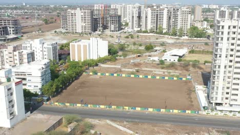 El-Complejo-Comercial-De-La-Escuela-También-Es-Visible-En-La-Cámara-Del-Dron.