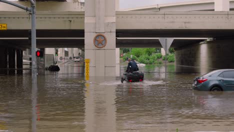 Cars-stranded-in-flood-waters-after-Hurricane-Beryl-hits-Houston,-Texas-in-July