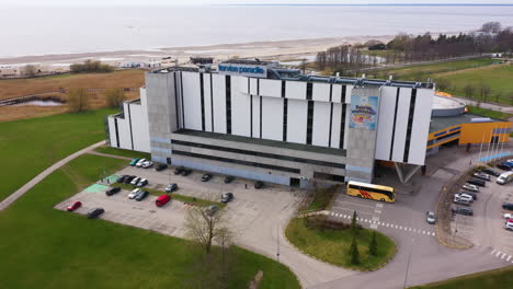 Aerial-parallax-shot-of-Tervise-Paradiis-Hotel-and-Water-Park-with-Solar-Panels