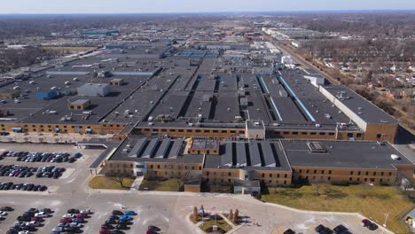 Large-Industrial-Building-with-Extensive-Parking-Lot---Detroit-Diesel-factory