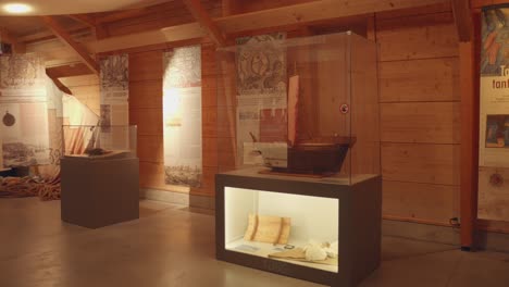 Collection-And-Model-Of-Boats-Inside-The-Museum-Maritime-In-La-Rochelle,-France