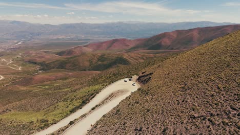 Aerial-drone-view-of-the-viewpoint-La-Cuesta-de-Aparzo,-on-the-way-to-Hornocal-in-Jujuy,-Argentina