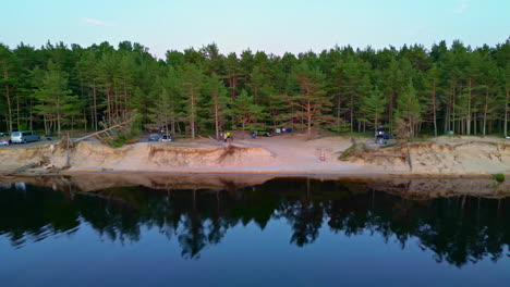 Coastal-View-of-Campers-in-the-Dunes-by-the-Seashore