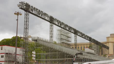 Construcción-De-Un-Estadio-En-La-Zona-De-Trocadero-Para-Los-Próximos-Juegos-Olímpicos-De-Verano-De-2024-En-París,-Francia.