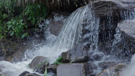 Río-De-Aguas-Blancas-De-Nepal