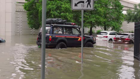 El-Huracán-Beryl-Causa-Grandes-Inundaciones-En-Houston,-Texas