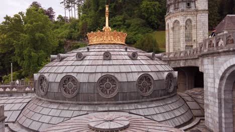 Dome-of-the-lower-Basilica-located-in-the-sanctuary-of-Lourdes