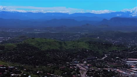 Port-Moresby-Hauptstadt-Geschäftsviertel-Verkehr-Auto-Autobahn-Papua-Neuguinea-Luftdrohne-Ela-Strand-Hafen-Marina-Png-Schön-Sonnig-Blau-Himmel-Morgen-Crown-Hotel-Plaza-Hilton-Korallenmeer-Rückwärts