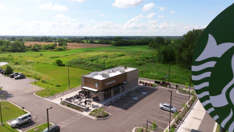 Starbucks-Drive-Thru:-Toma-Cinemática-De-Establecimiento-Con-Dron