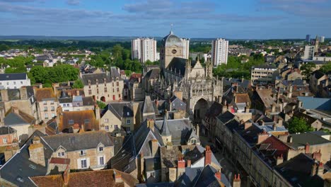 Basílica-De-Notre-Dame,-Alencon,-Orne-En-Normandía,-Francia