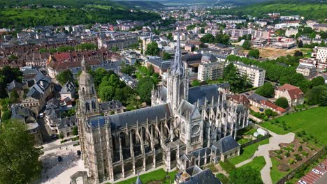 Evreux-Cathedral,-Normandy-in-France.-Aerial-drone-backward