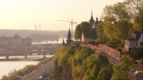 Mariaberget-observation-deck-near-Monteliusvagen-overlooking-Lake-Malaren,-drone