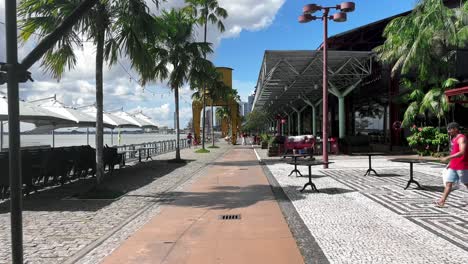 Belém,-Pará,-Brasil:-Vista-Panorámica-De-Estação-Das-Docas,-Un-Complejo-Costero-Que-Exhibe-Arquitectura-Histórica,-Restaurantes-Y-Actividades-Culturales