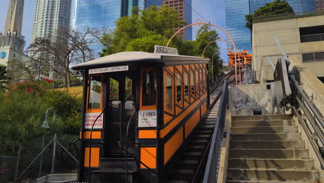 Angels-Flight-Railway-in-Downtown-Los-Angeles,-California-USA