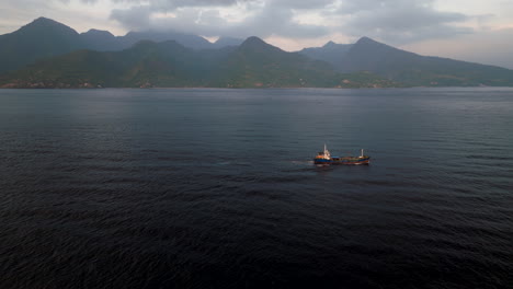 Frachtschiffe,-Kommerzieller-Segelschiffsverkehr,-Maritimer-Industrietransport