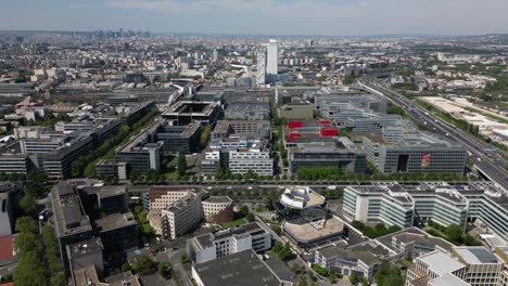 Modernes-Viertel-Und-Stadtbild,-Paris,-Frankreich