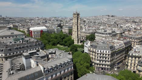 Saint-Jacques-Tower-and-cityscape,-Paris-in-France