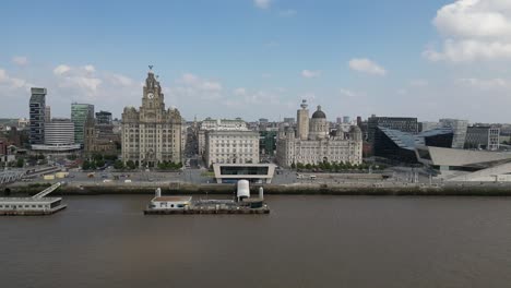 Mehr-Liverpool-Skyline-In-Diesem-Sonnenschein