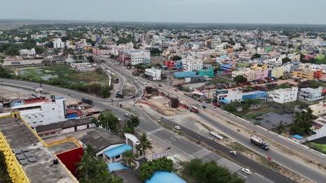 Toma-Aérea-De-Un-Dron-Del-Cruce-De-Krishnagiri-En-La-Autopista-Chennai-A-Hosur