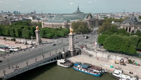 Pont-Alexandre-III-bridge-and-Grand-Palais-or-Great-Palace,-Paris-in-France