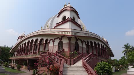 Dies-Ist-Der-Alte-ISKCON-Tempel,-Der-Von-Abhaycharan-Bhaktivedanta-Swami-Prabhupada-Gegründet-Wurde.