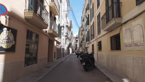 Palma-de-Mallorca-quiet-street,-static-shot-of-Spanish-city-during-day