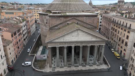 Pantheon-Facade-in-Rome,-Italy,-aerial-descending-on-the-ancient-eternal-Temple