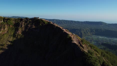 Mount-Batur-Bei-Sonnenaufgang-Mit-Berg