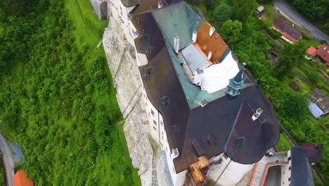 descending-view-of-Cesky-Sternberk-Castle,-Czech-Republic