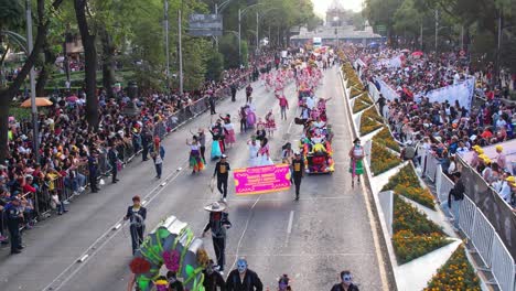 Gran-Celebración-Del-Desfile-Del-Día-De-Muertos-En-Las-Calles-De-La-Ciudad-De-México