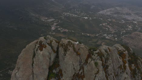 Peña-de-Bernal-tallest-monolith-in-the-world,-aerial-mountainous-panoramic-landscape