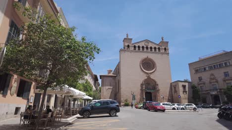 La-Basílica-De-San-Francisco-En-Palma,-Mallorca-España,-Lugar-Perfecto-Para-Celebrar-Una-Boda