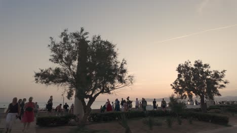 Paseo-Al-Atardecer-En-La-Playa-De-Can-Pastilla-Mallorca-Islas-Baleares-España,-Popular-Destino-De-Vacaciones